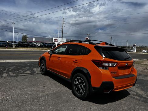 Used 2018 Subaru Crosstrek 2.0i Premium AWD/4WD image 3