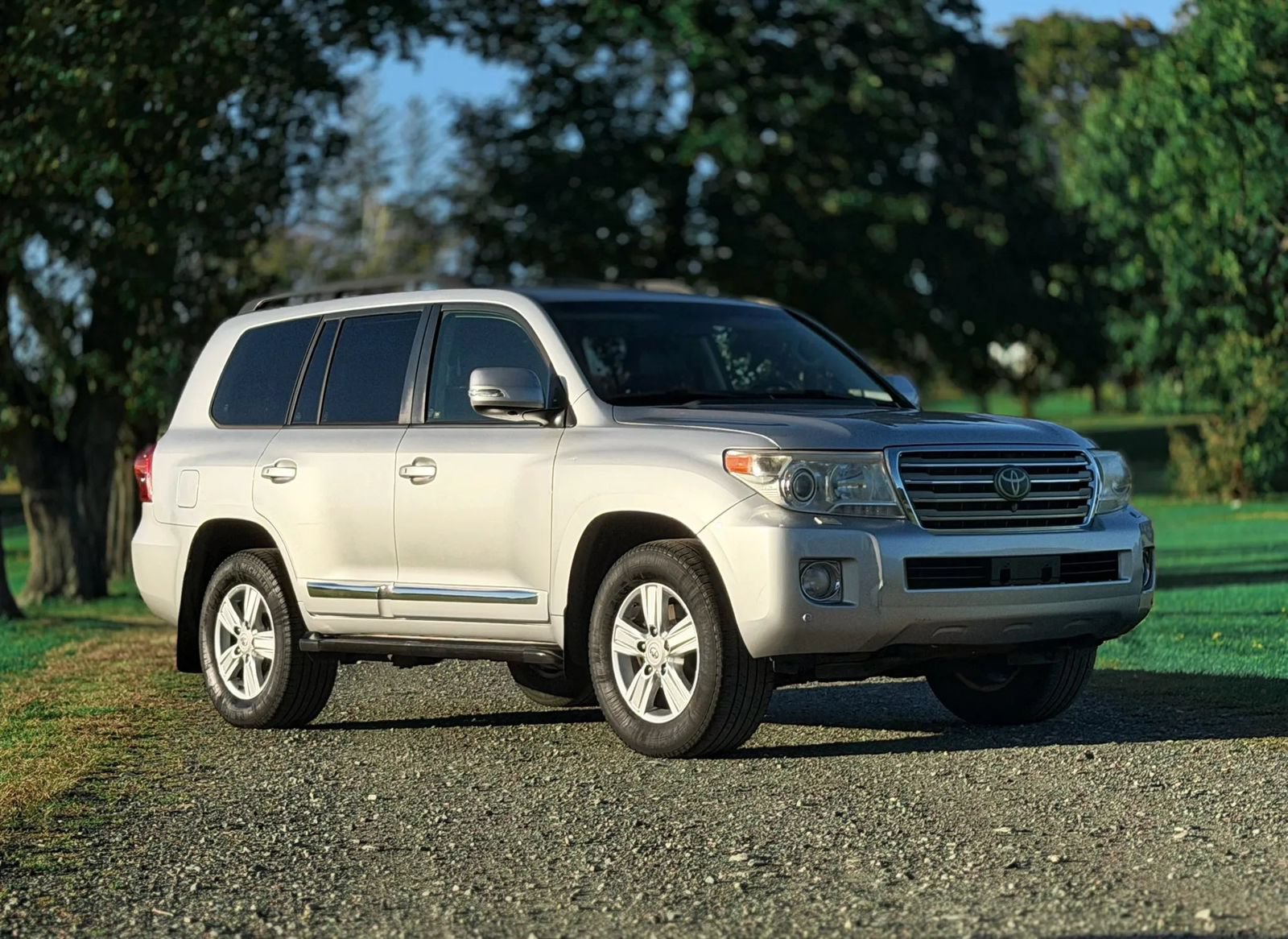 Used 2013 Toyota Land Cruiser AWD/4WD image 4
