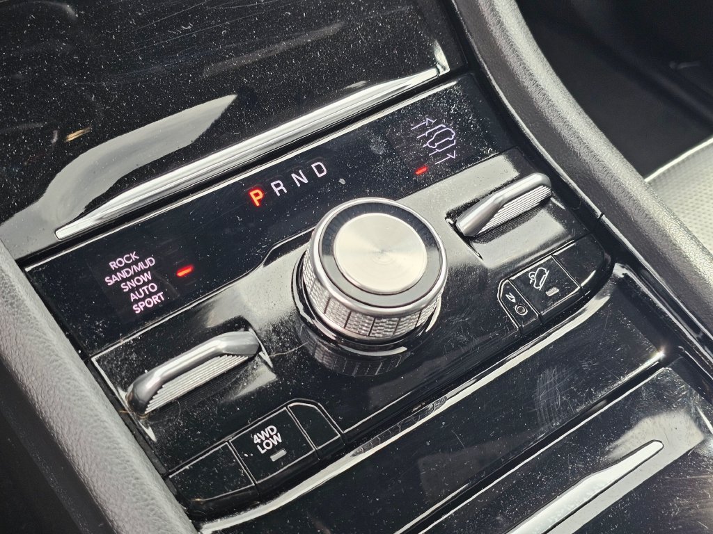 Used 2022 Jeep Grand Cherokee Overland AWD/4WD image 33