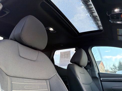 Used 2022 Hyundai Santa Cruz SEL Premium image 13