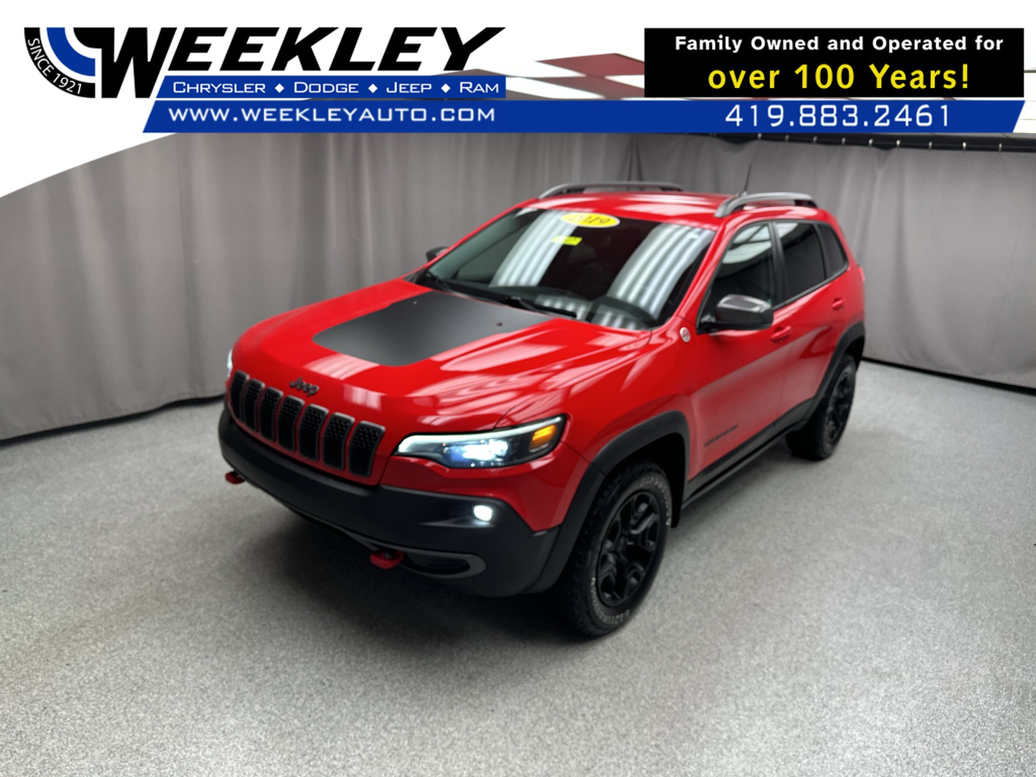 Used 2019 Jeep Cherokee Trailhawk w/ Comfort/Convenience Group AWD/4WD image 1