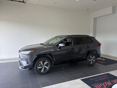 Used 2022 Toyota RAV4 SE w/ Weather & Moonroof Package AWD/4WD image 1