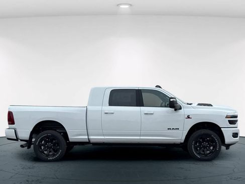 New 2026 RAM 2500 Laramie AWD/4WD image 6