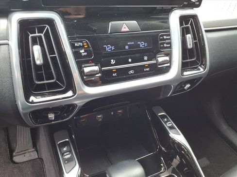 Used 2023 Kia Sorento SX AWD/4WD image 30