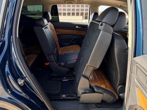Used 2019 Volkswagen Atlas SEL Premium image 23