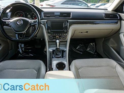 Used 2018 Volkswagen Passat 2.0T SE image 24
