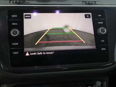 Used 2020 Volkswagen Tiguan SE R-Line image 15