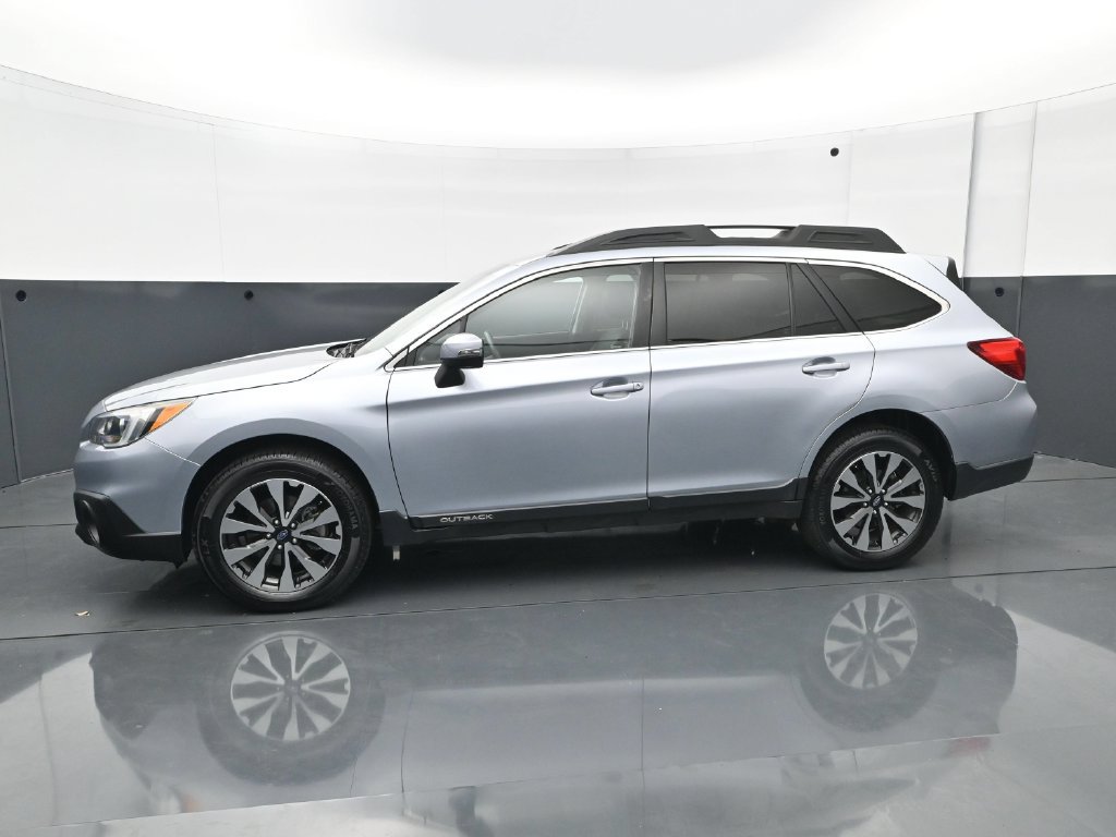 Used 2017 Subaru Outback 3.6R Limited AWD/4WD image 3