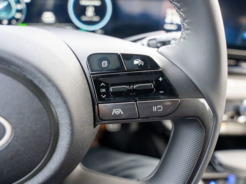 New 2025 Hyundai Elantra SEL image 22