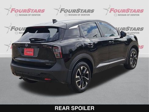 Used 2025 Nissan Kicks SV AWD/4WD image 4