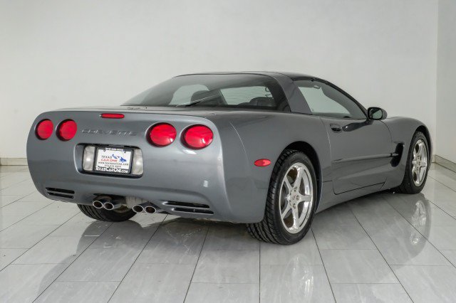 Used 2003 Chevrolet Corvette Coupe w/ Preferred Equipment Group RWD image 6