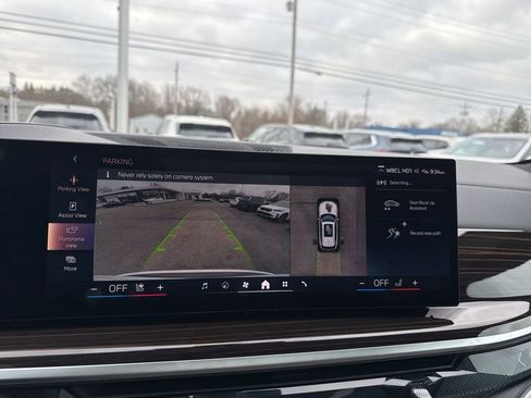 Used 2025 BMW X5 xDrive40i w/ Executive Package image 17