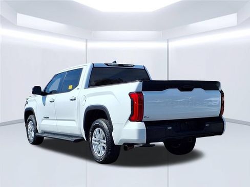 Used 2026 Toyota Tundra SR5 w/ SR5 Premium Package RWD image 8
