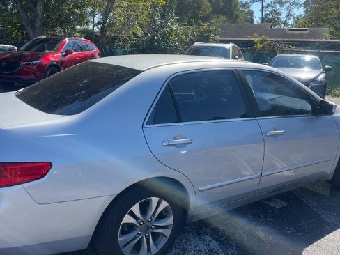 Used 2005 Honda Accord LX image 11