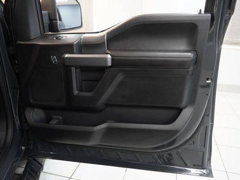 Used 2017 Ford F150 XLT w/ Equipment Group 302A Luxury AWD/4WD image 31