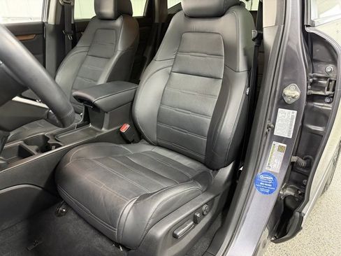 Used 2019 Honda CR-V Touring image 22