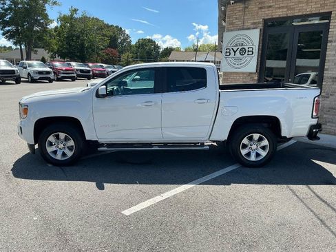 Used 2018 GMC Canyon SLE w/ SLE Convenience Package AWD/4WD image 2
