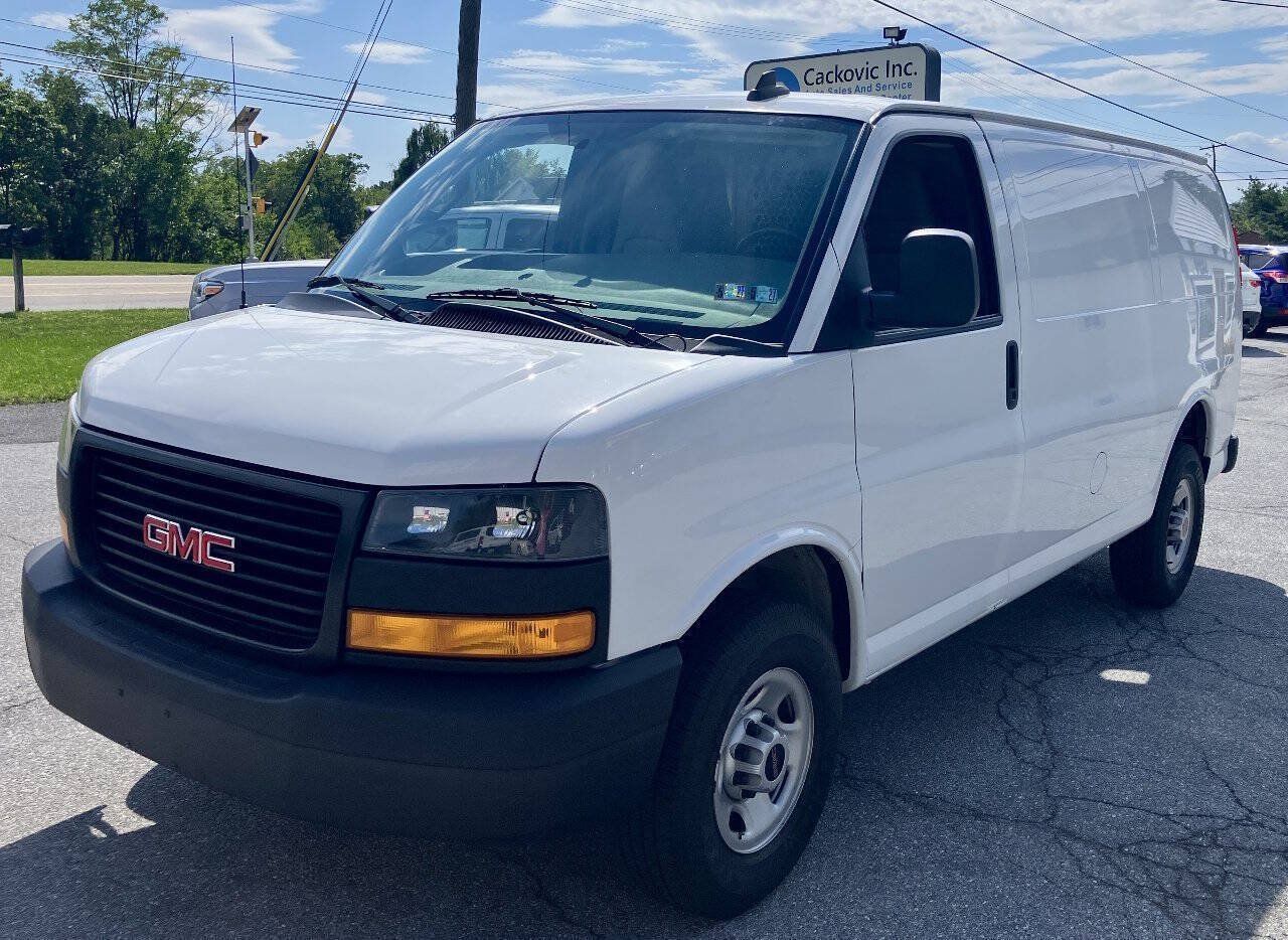 Used 2023 GMC Savana 2500 w/ Driver Convenience Package RWD image 2