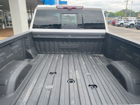 Used 2023 Chevrolet Silverado 2500 High Country AWD/4WD image 16