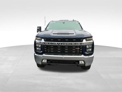 Used 2021 Chevrolet Silverado 2500 LT w/ Convenience Package image 2
