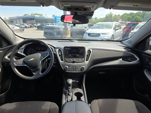 Used 2024 Chevrolet Malibu LT FWD image 17