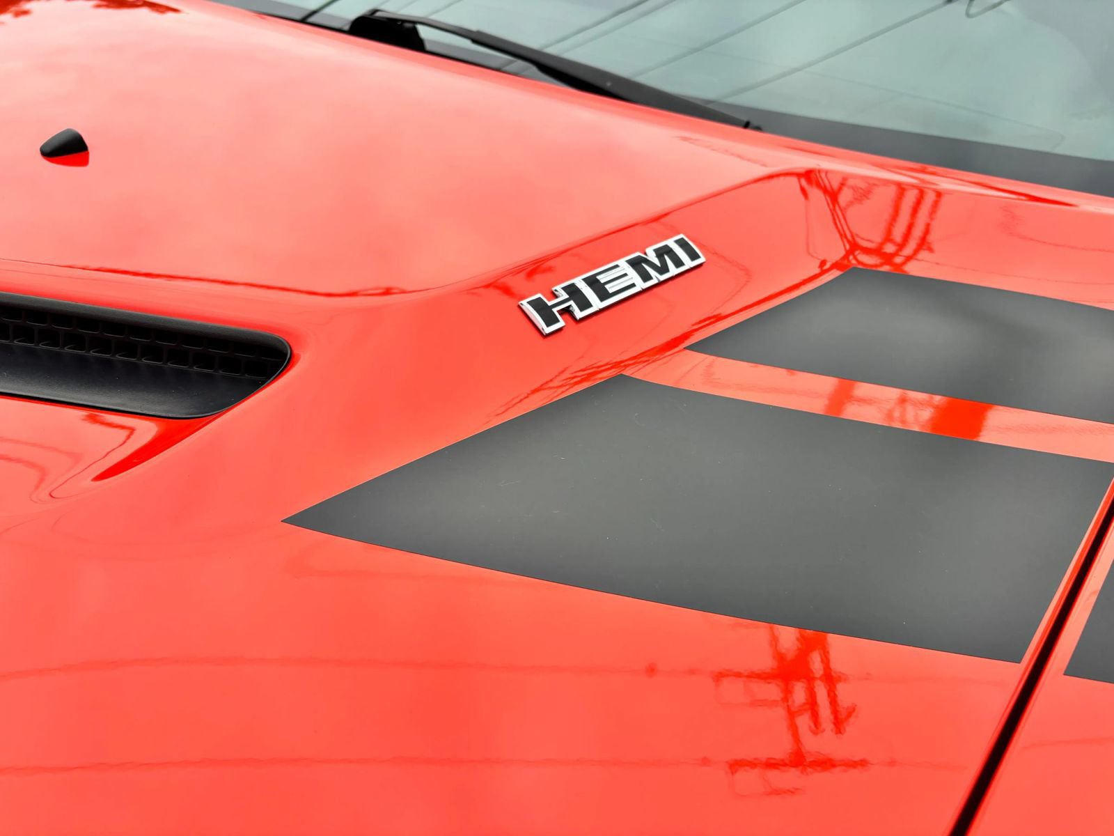 Used 2009 Dodge Challenger R/T RWD image 10