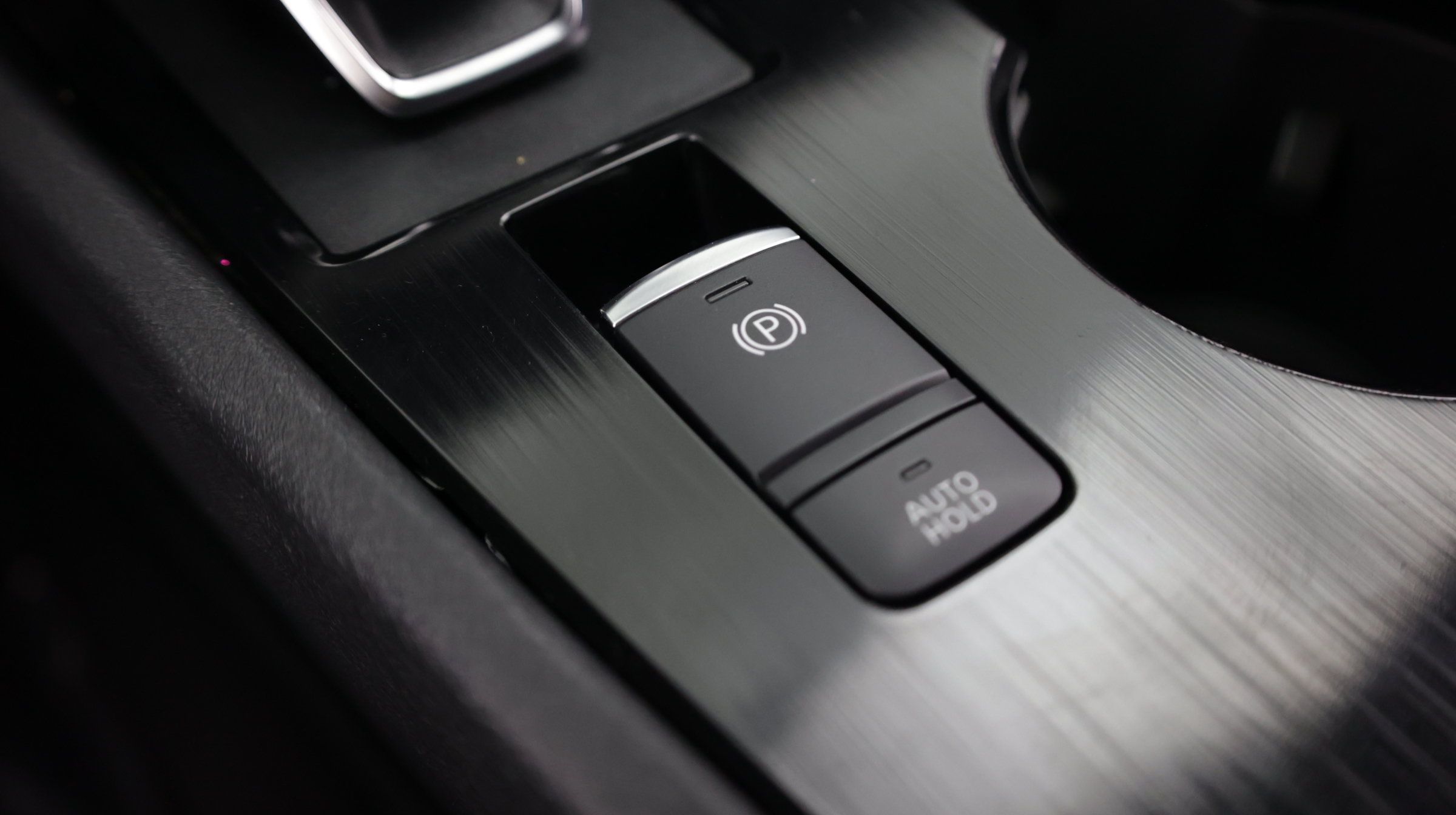 Used 2025 Nissan Rogue SV AWD/4WD image 18
