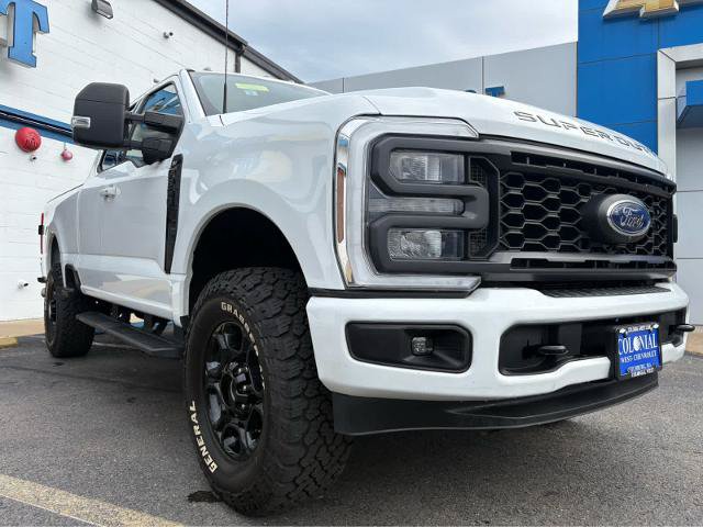 Used 2024 Ford F350 XLT w/ XLT Premium Package AWD/4WD image 3