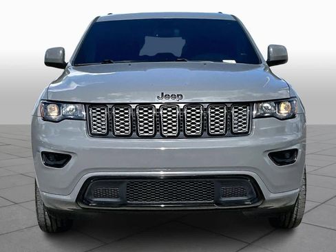 Used 2020 Jeep Grand Cherokee Altitude image 4