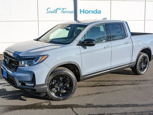 New 2026 Honda Ridgeline Black Edition image 2