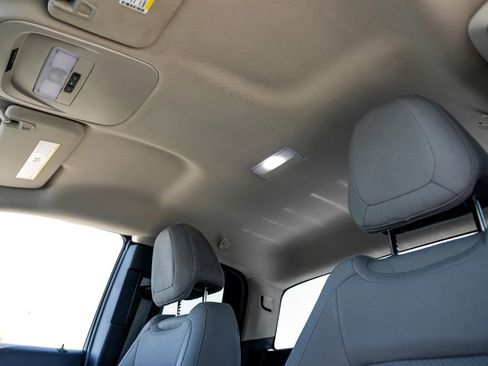 Used 2019 Chevrolet Colorado W/T RWD image 28