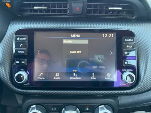 Used 2023 Nissan Kicks SV image 11