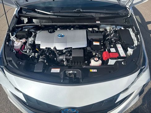 Used 2021 Toyota Prius Prime XLE image 47