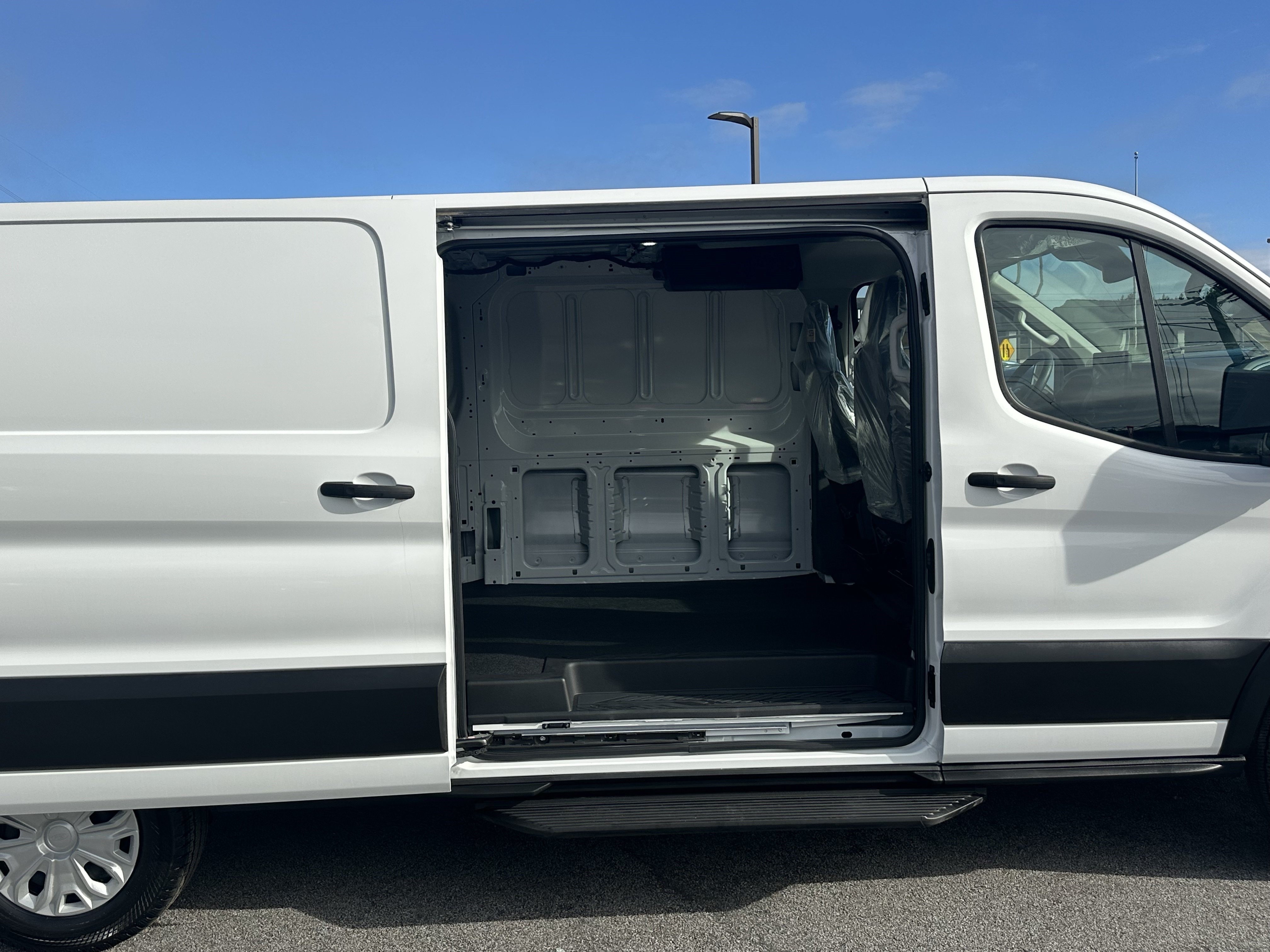 Used 2024 Ford E-Transit Low Roof RWD image 15
