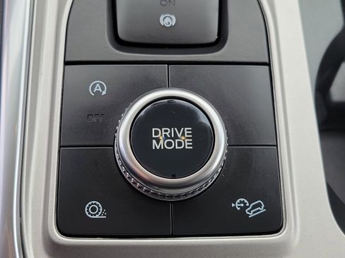 Used 2023 Ford Explorer XLT w/ Equipment Group 202A image 33