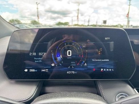 Used 2025 Chevrolet Equinox LT AWD/4WD image 25