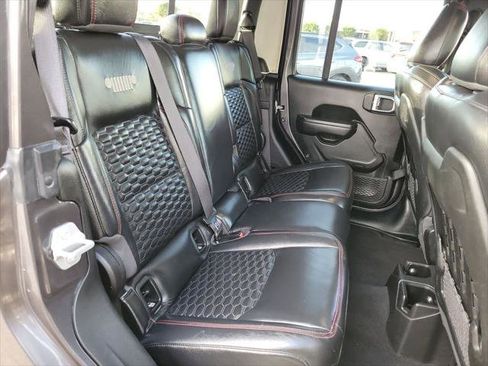 Certified 2022 Jeep Gladiator Rubicon w/ Cold Weather Group image 18