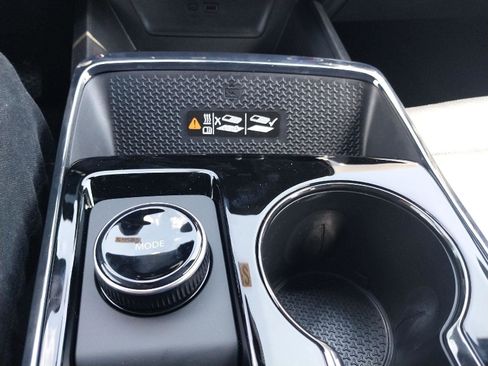 New 2025 Chevrolet Equinox RS image 24