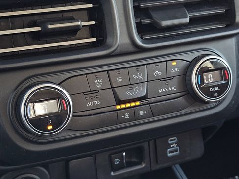 Certified 2022 Ford Maverick Lariat image 17