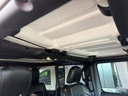 Used 2020 Jeep Wrangler Unlimited Sahara AWD/4WD image 12