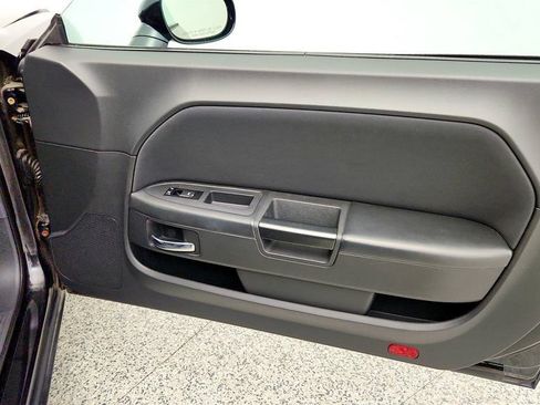 Used 2010 Dodge Challenger R/T RWD image 22