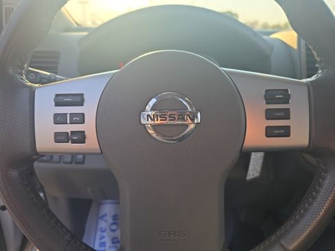 Used 2019 Nissan Frontier SL image 17