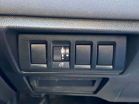 Used 2024 Subaru Outback Premium AWD/4WD image 25
