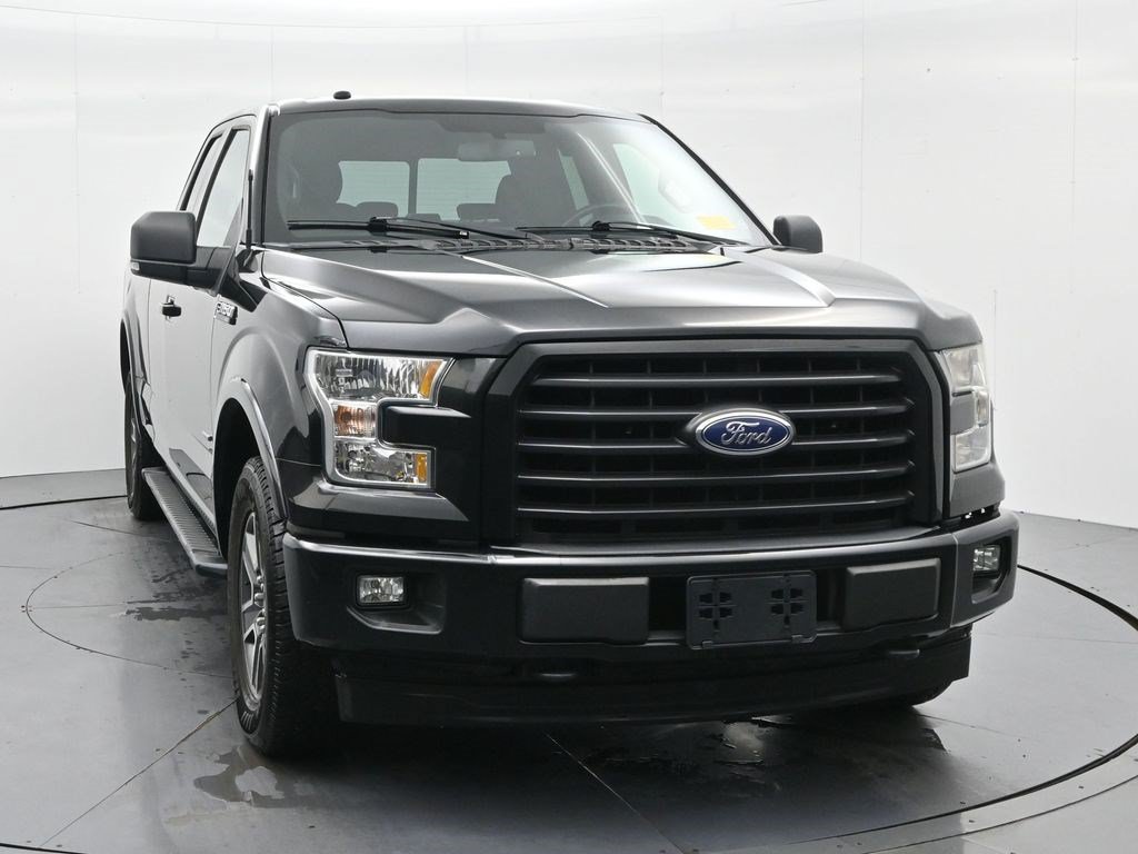 Used 2017 Ford F150 XLT w/ Equipment Group 302A Luxury AWD/4WD image 7