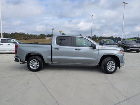 Used 2025 Chevrolet Silverado 1500 W/T w/ WT Value Package image 9