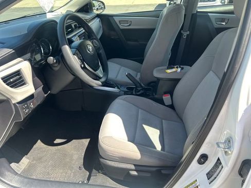 Used 2015 Toyota Corolla LE FWD image 10