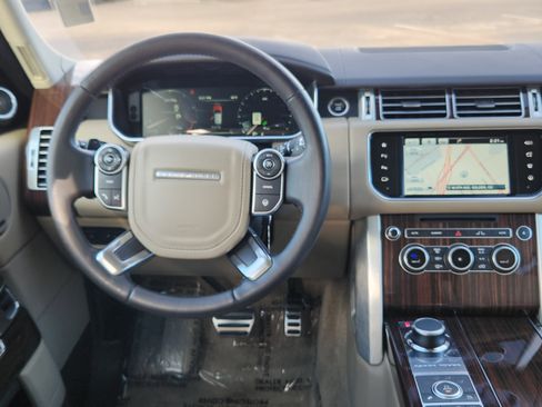 Used 2016 Land Rover Range Rover Supercharged image 18