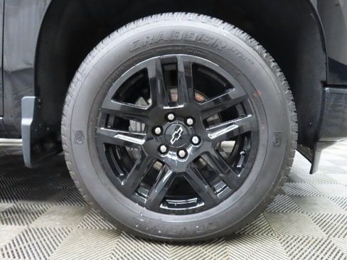 Used 2024 Chevrolet Silverado 1500 RST w/ Convenience Package II image 8