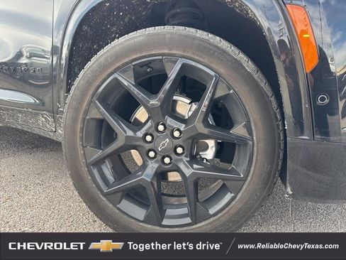 Certified 2024 Chevrolet Traverse RS image 37