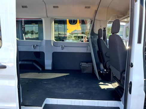 Used 2016 Ford Transit 150 XLT image 26